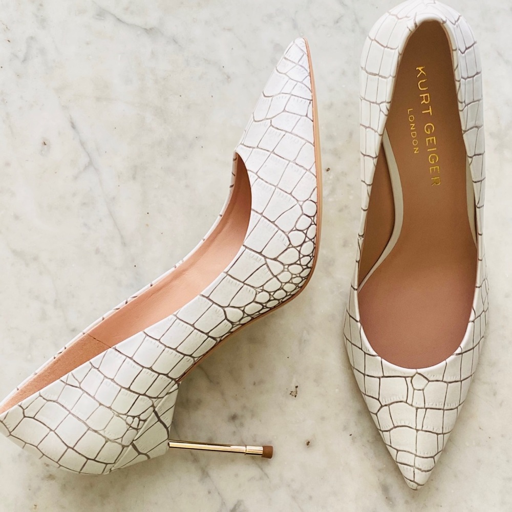 Kurt Geiger London Britton 90 Gold Heels Sz 40 NWT